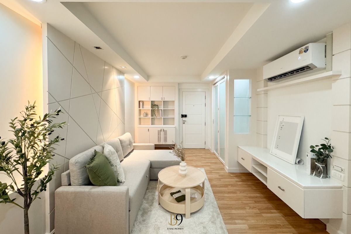 For SaleCondoRatchadapisek, Huaikwang, Suttisan : The Kris 2 Condo, Ratchada 17, beautiful room, complete with in the heart of Ratchada, near MRT only 10 minutes.