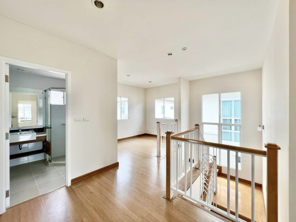 ขายบ้านพุทธมณฑล ศาลายา : 🎉🏡 บ้านสวย รีโนเวทใหม่! พร้อมเฟอร์บิ้วอิน! ภัสสร เพรสทีจ ปิ่นเกล้า-เพชรเกษม ✨ 