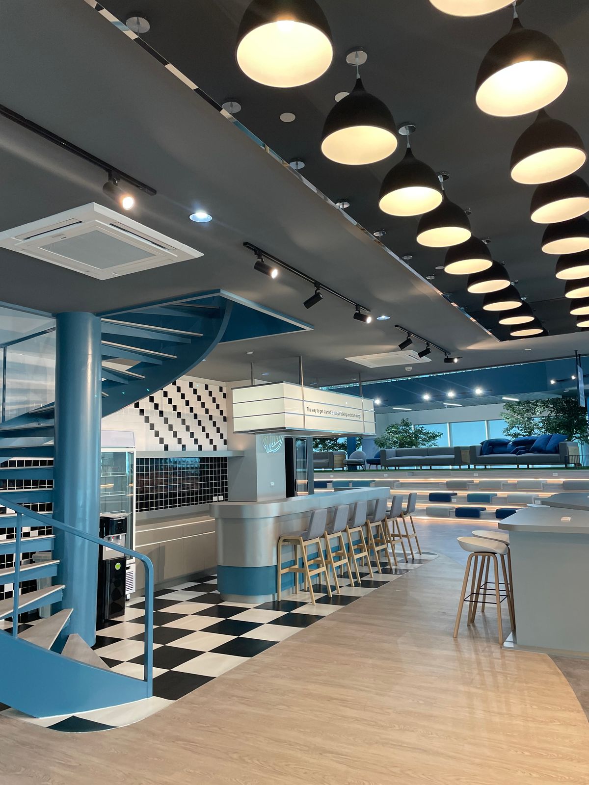 ให้เช่าสำนักงานอารีย์ อนุสาวรีย์ : ให้เช่า สำนักงาน  ใกล้ BTS อารีย์ ตกแต่งพร้อมเฟอร์นิเจอร์ เริ่ม 100 ตรม. มีหลายห้องให้เลือก 