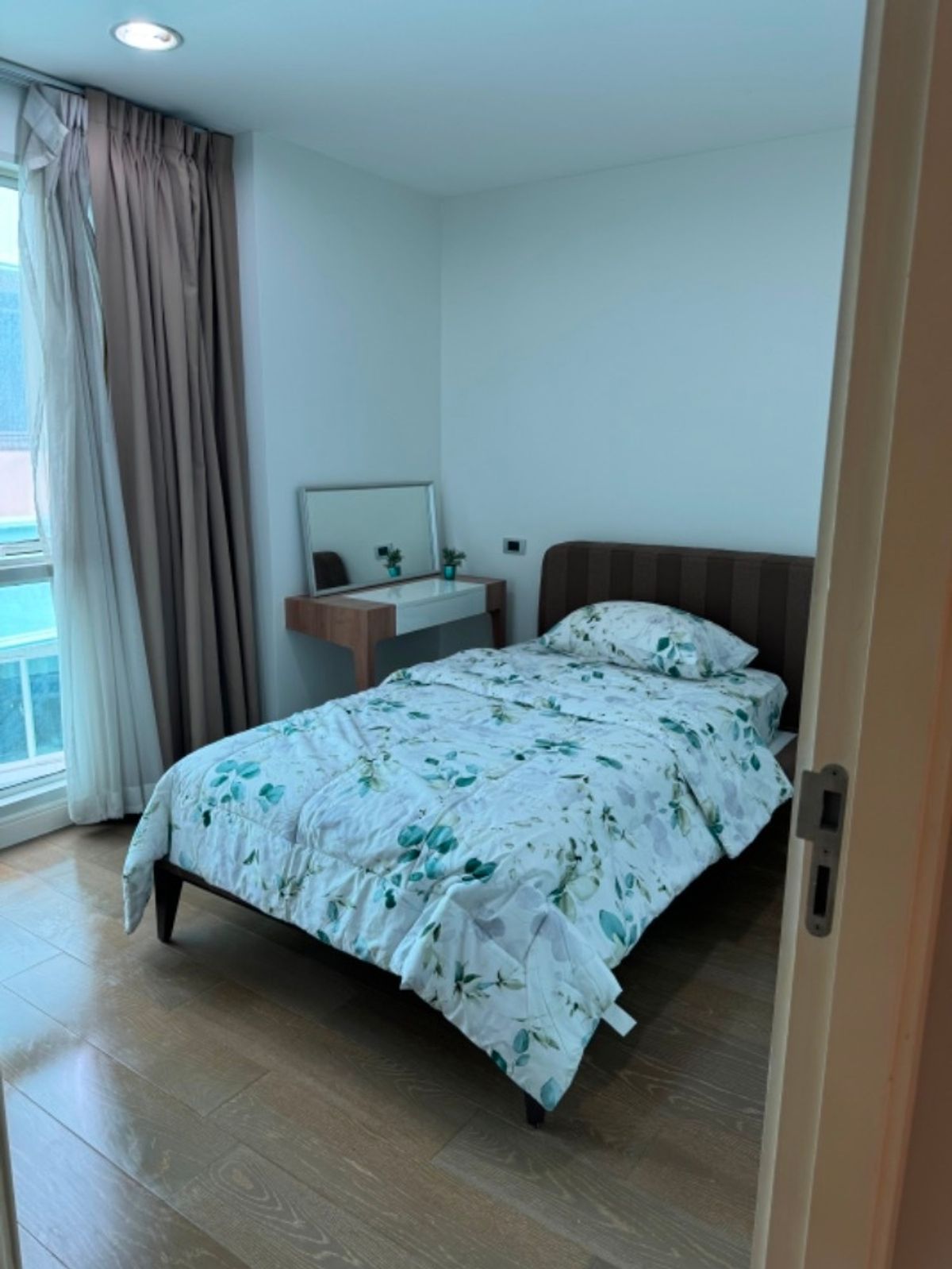 For RentCondoSukhumvit, Asoke, Thonglor : ✅ TCSV103 ✅ Line : @p2nproperty