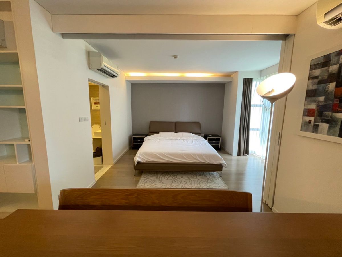 CondoSukhumvit, Asoke, Thonglor : 🔹 Luxury Condo for Sale & Rent at Mode Sukhumvit 61 – Oversized 1-Bedroom Unit Just 500m from BTS Ekkamai, Fully Furnished, Move-in Ready, Private & Peaceful Setting