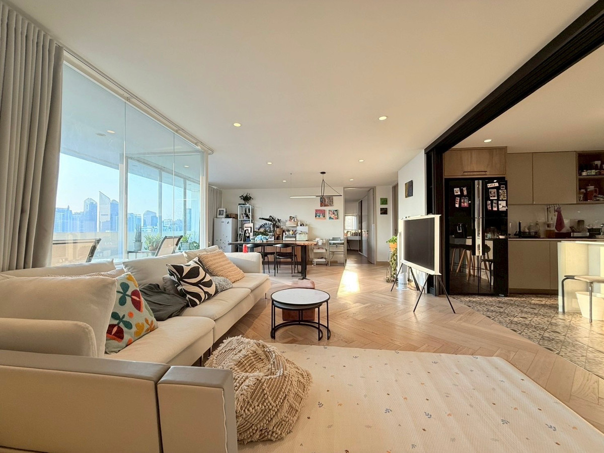 ขายคอนโดสุขุมวิท อโศก ทองหล่อ : 🌃✨ ขาย D.S. Tower 2 Sukhumvit 39 คอนโด 2 ห้องนอน รีโนเวทใหม่ -  ใกล้ บีทีเอส พร้อมพงษ์