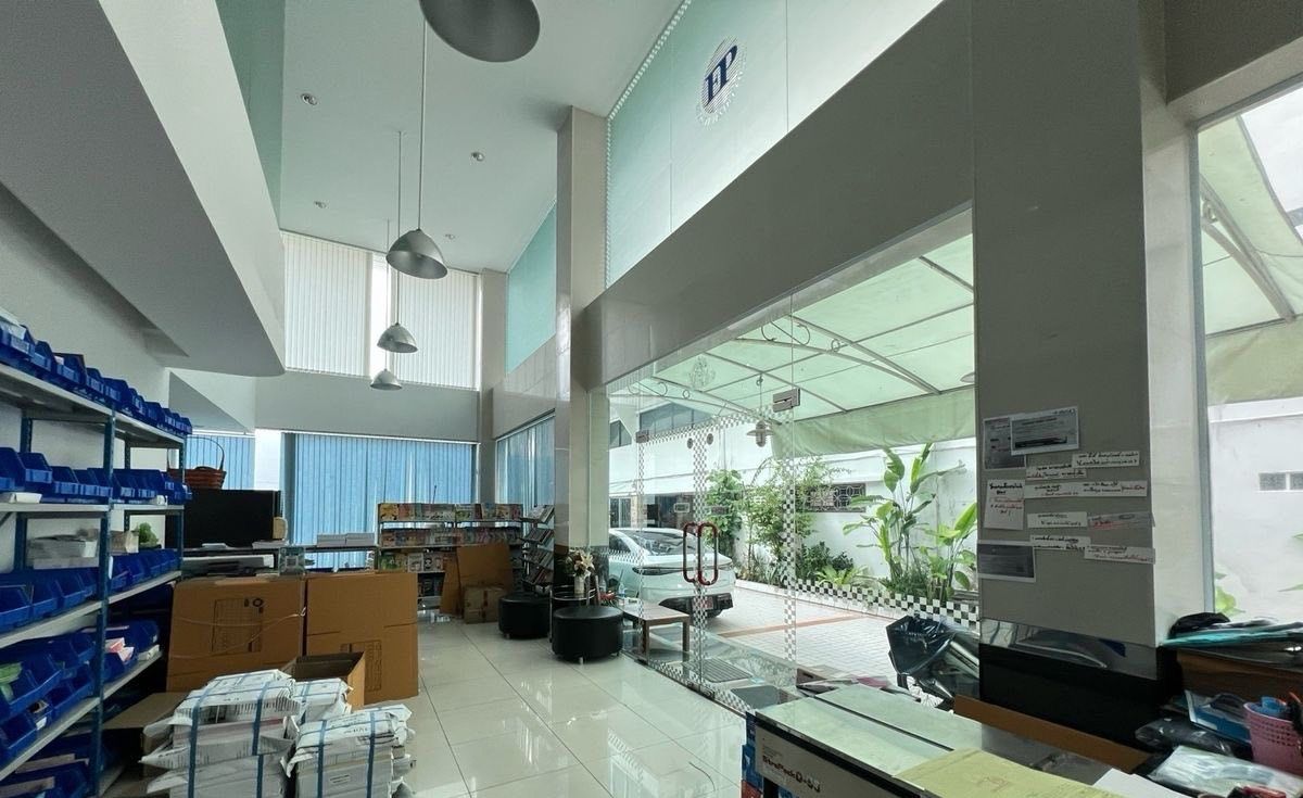 ให้เช่าโฮมออฟฟิศวงเวียนใหญ่ เจริญนคร : ให้เช่าสำนักงานพร้อมโกดังเก็บสินค้า ทำเล เจริญนคร ใกล้ Iconsiam ,สาทร สีลม, BTS กรุงธนบุรี