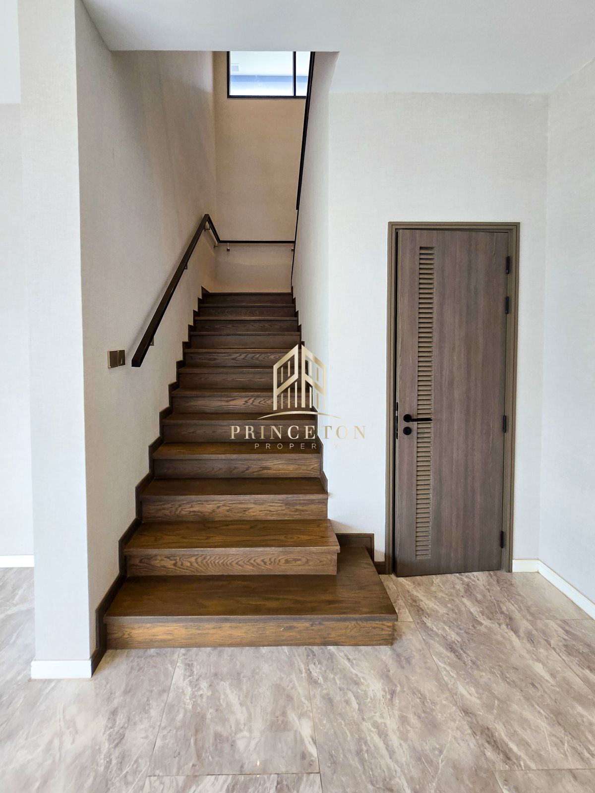 For SaleHouseLadkrabang, Suwannaphum Airport : Luxury House For Sale Lake Legend Bangna-Suvarnabhumi 📞092-4252445