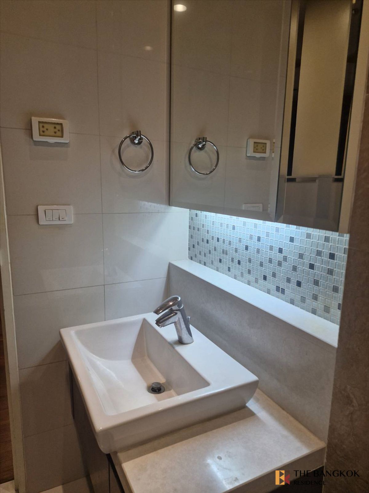 ขายคอนโดสุขุมวิท อโศก ทองหล่อ :  คอนโดหรูสุด Luxury ย่านธุรกิจ ไบร์ท สุขุมวิท 24 