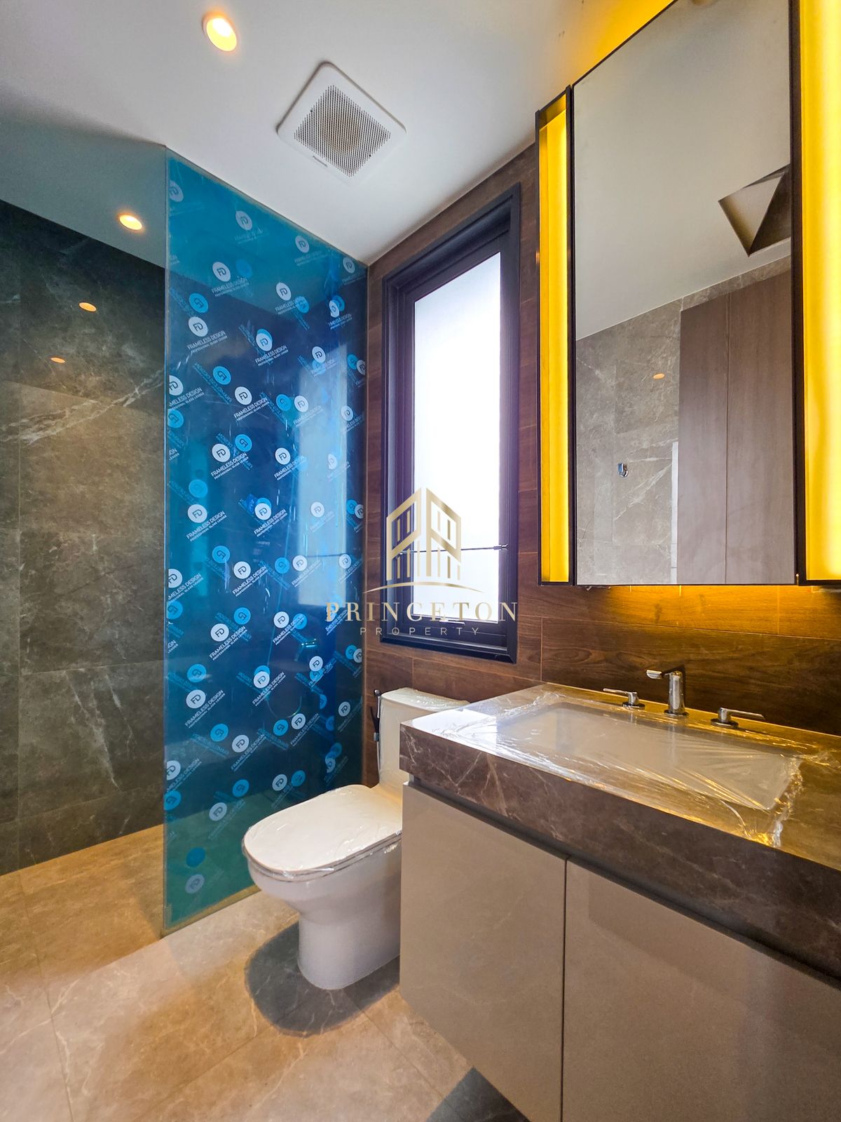 For SaleHouseLadkrabang, Suwannaphum Airport : Luxury House For Sale Lake Legend Bangna-Suvarnabhumi 📞092-4252445