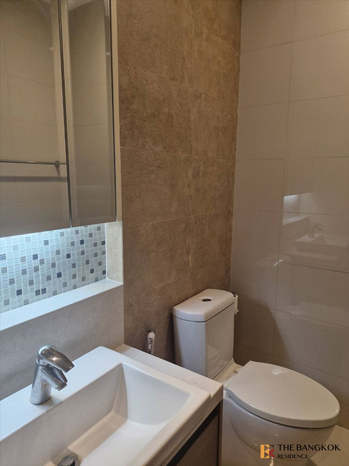 ขายคอนโดสุขุมวิท อโศก ทองหล่อ :  คอนโดหรูสุด Luxury ย่านธุรกิจ ไบร์ท สุขุมวิท 24 