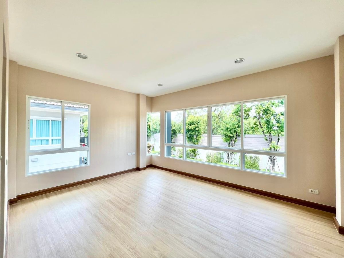 ขายบ้านพุทธมณฑล ศาลายา : 🎉🏡 บางกอกบูเลอวาร์ด ปิ่นเกล้า เพชรเกษม! บ้านหรูรีโนเวทใหม่ทุกห้องนอนมีห้องน้ำในตัว! ✨