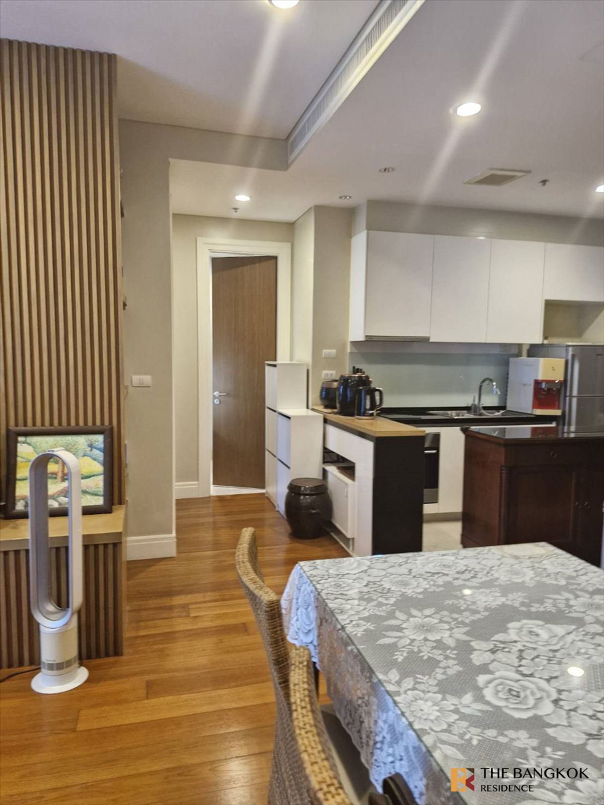 ขายคอนโดสุขุมวิท อโศก ทองหล่อ :  คอนโดหรูสุด Luxury ย่านธุรกิจ ไบร์ท สุขุมวิท 24 