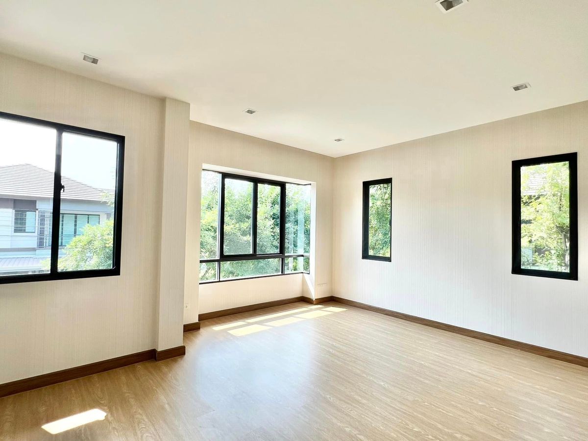 ขายบ้านนวมินทร์ รามอินทรา : 🎉🏡 เศรษฐสิริวัชรพล หลังใหญ่สวยตรงปก! พร้อมจัดสวนรอบตัวบ้าน! ทำเลทองติดถนนใหญ่สุขาภิบาล 5 🌴✨