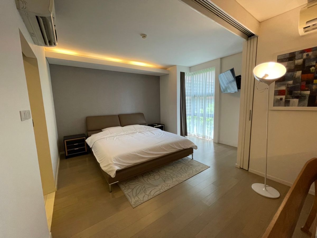 CondoSukhumvit, Asoke, Thonglor : 🔹 Luxury Condo for Sale & Rent at Mode Sukhumvit 61 – Oversized 1-Bedroom Unit Just 500m from BTS Ekkamai, Fully Furnished, Move-in Ready, Private & Peaceful Setting