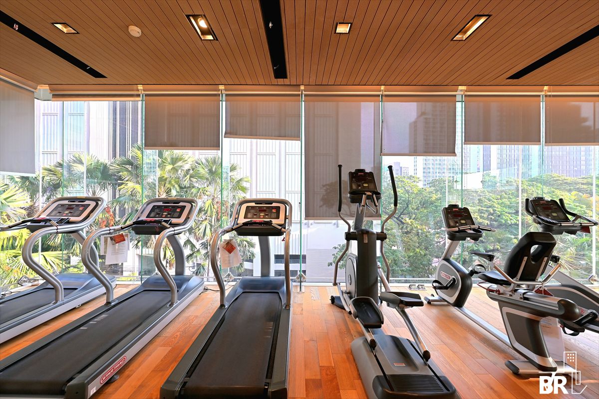 ขายคอนโดสุขุมวิท อโศก ทองหล่อ :  ยูนิต Luxury หรูหราแบบไม่ต้องรอ เดอะรูม สุขุมวิท 21 