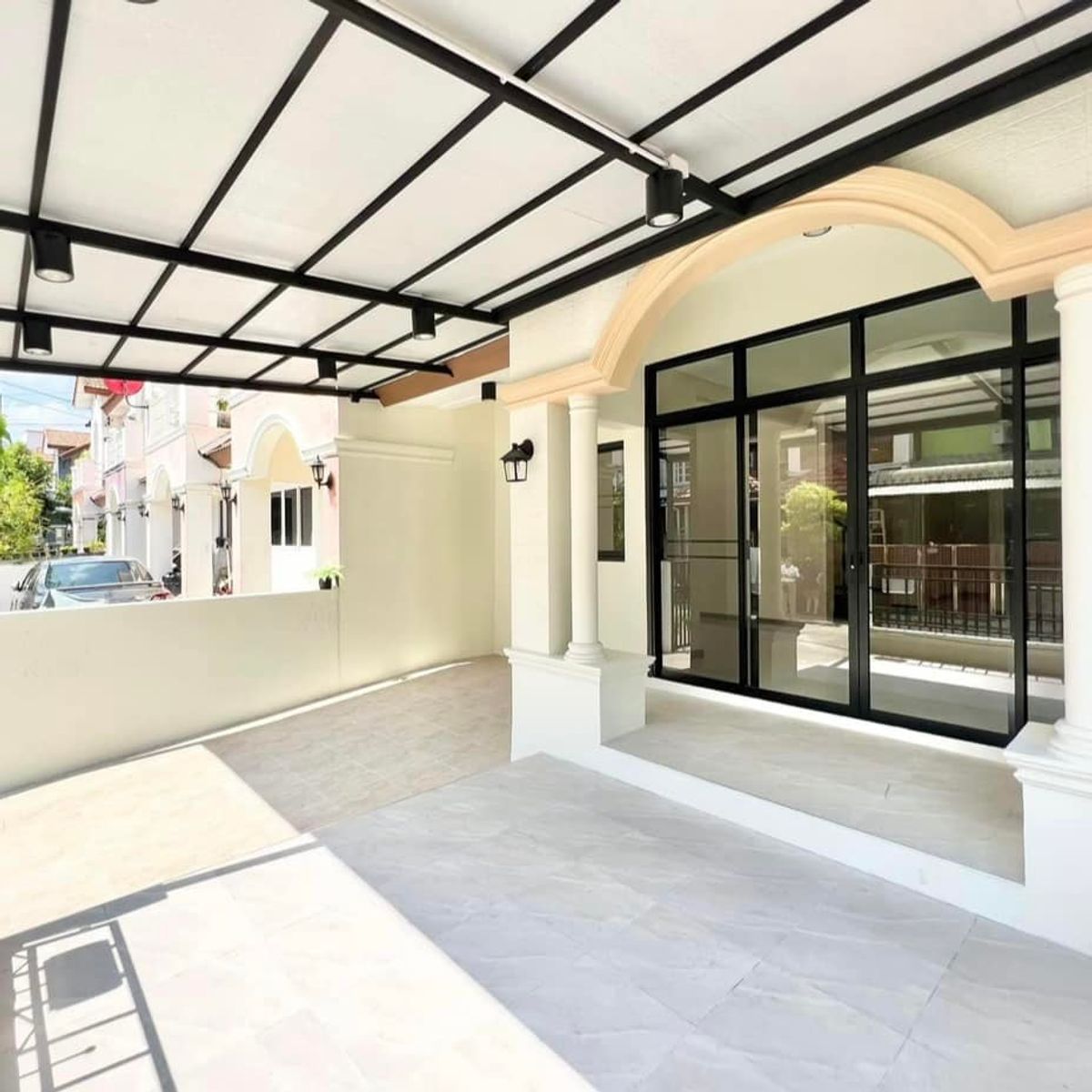 ขายบ้านท่าพระ ตลาดพลู วุฒากาศ : 🏡 บ้านรีโนเวทใหม่เอี่ยมทั้งหลัง! 3 นอน มีห้องนอนชั้นล่าง สะดวกสบาย ทำเลทองติดถนนกัลปพฤกษ์!✨