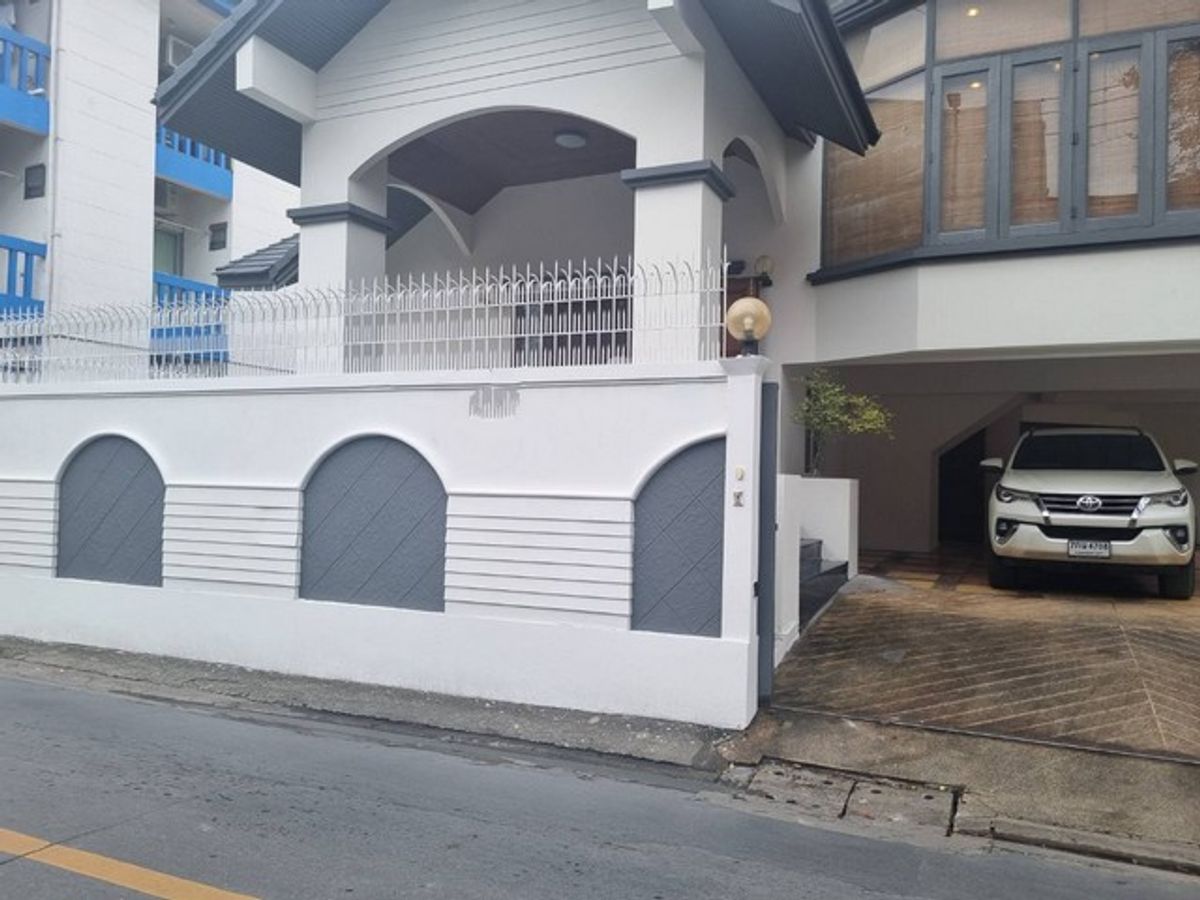 ให้เช่าบ้านเกษตรศาสตร์ รัชโยธิน : HR2610ให้เช่าบ้านเดี่ยว ซอยรัชดาภิเษก 36 ใกล้โลตัสวังหิน เหมาะสำหรับ อยู่อาศัย / เปิดบริษัท / โฮมออฟฟิศ 