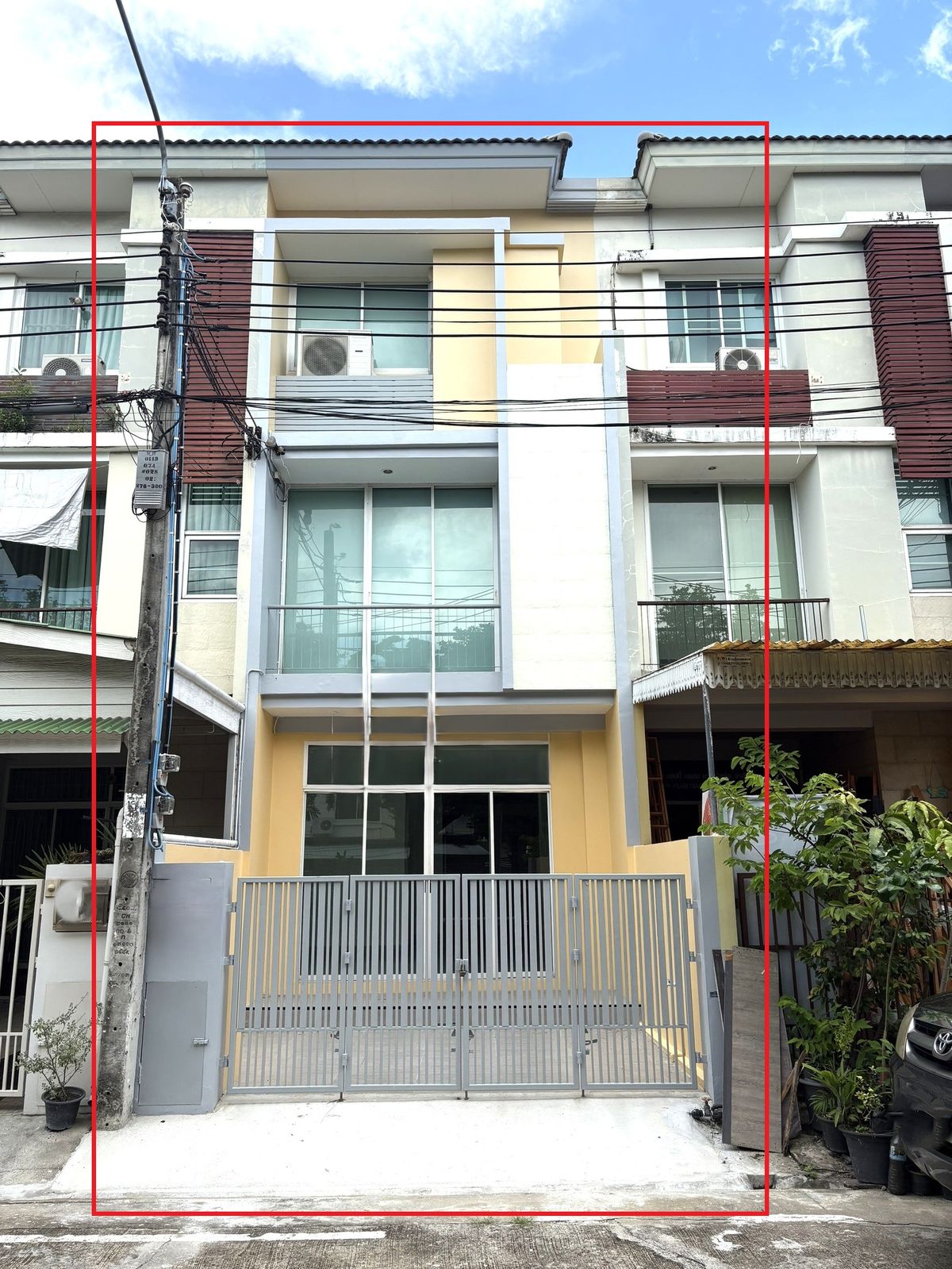 For RentTownhomeSathorn, Narathiwat : For Rent – Townhome in Sathorn–Narathiwas Area | Great for Living or Home Office