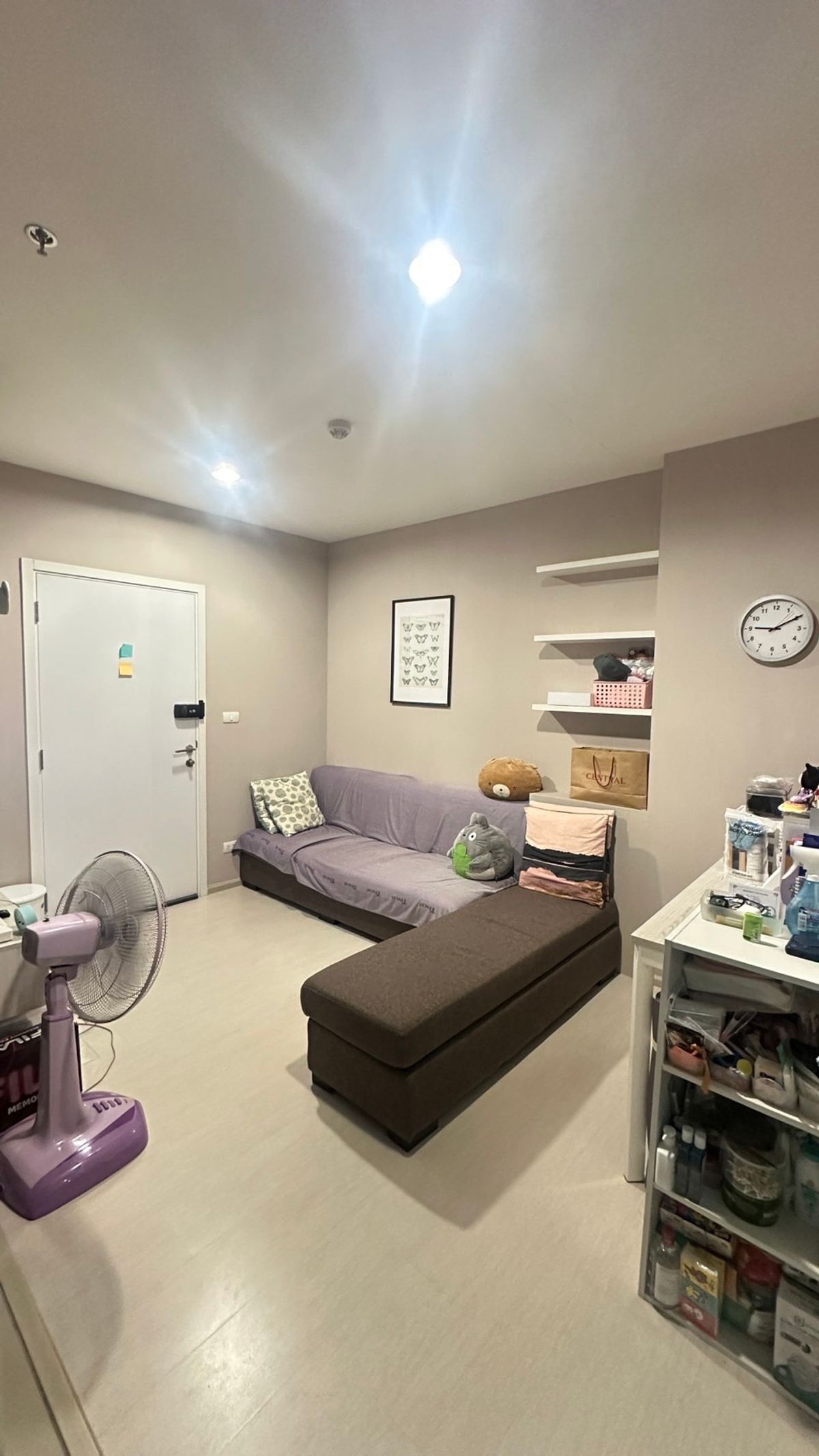 ให้เช่าคอนโดสมุทรปราการ สำโรง : เช่า / ขาย คอนโด Aspire Erawan ( One Bed Plus ) 2 ห้องนอน ไม่เคยปล่อยเช่า เฟอร์นิเจอร์ครบๆ ลมดี ไม่มีตึกบัง ติดBTSเอราวัณ / โทร 099-149-5164