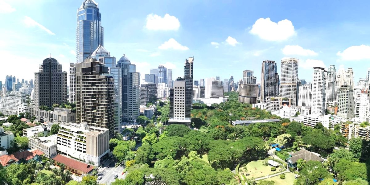 ขายคอนโดวิทยุ ชิดลม หลังสวน : 98 Wireless: 252.22sqm 3bed 4bath 220,000,000 Am: 0656199198