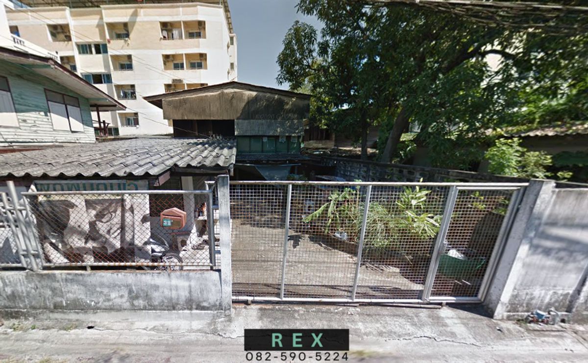 For SaleLandRatchadapisek, Huaikwang, Suttisan : Land for sale with buildings, Ratchadaphisek, Huai Khwang Sutthisan, size 55 square wah