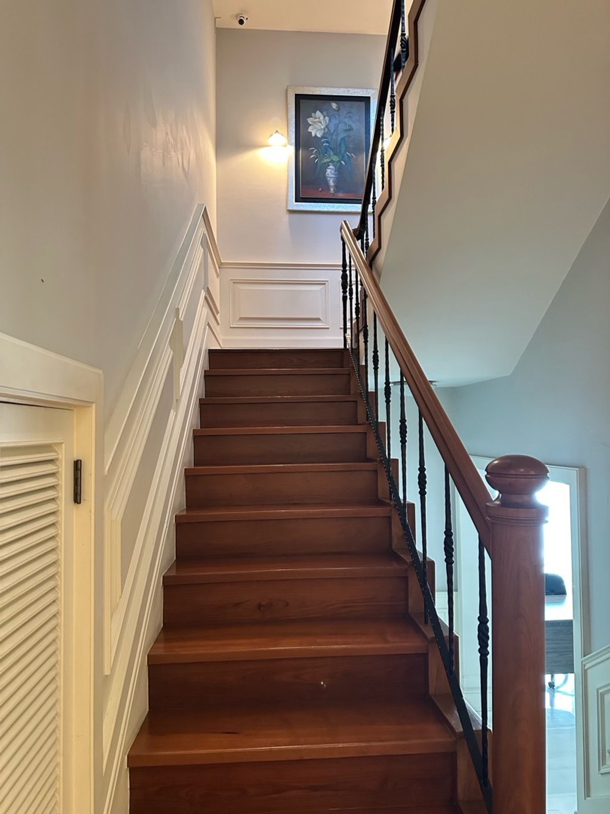 ขายบ้านแจ้งวัฒนะ เมืองทอง : บ้านหรูทำเลเมืองทองธานี  ใกล้อิมแพ็คเมืองทองธานี แจ้งวัฒนะ- ดอนเมือง รถไฟฟ้าสายสีชมพูสถานีอิมแพ็คเมืองทอง แจ้งวัฒนะ  พร้อมเฟอร์นิเจอร์ พร้อมอยู่