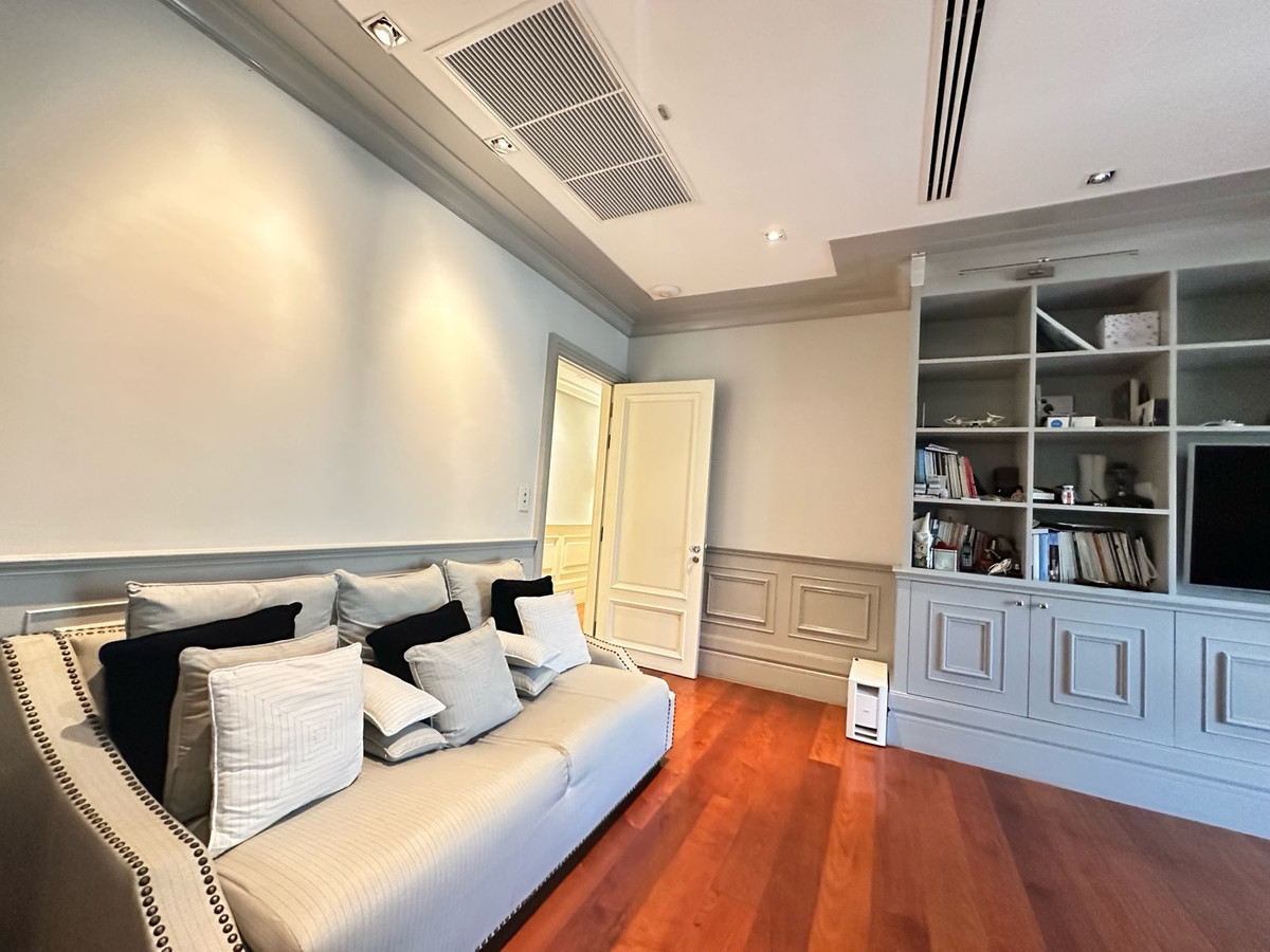 ขายบ้านแจ้งวัฒนะ เมืองทอง : บ้านหรูทำเลเมืองทองธานี  ใกล้อิมแพ็คเมืองทองธานี แจ้งวัฒนะ- ดอนเมือง รถไฟฟ้าสายสีชมพูสถานีอิมแพ็คเมืองทอง แจ้งวัฒนะ  พร้อมเฟอร์นิเจอร์ พร้อมอยู่