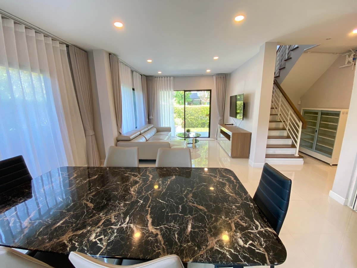 For RentHousePattanakan, Srinakarin : 🏡 For Rent: Luxury Corner House – The City Pattanakarn Phase 1 (Pet Friendly)