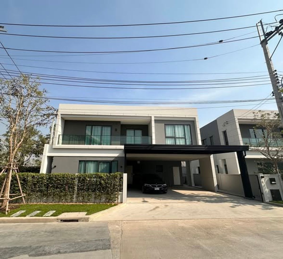 ให้เช่าบ้านบางนา แบริ่ง ลาซาล : 🔴150,000฿🔴 𝐂𝐞𝐧𝐭𝐫𝐨 𝐁𝐚𝐧𝐠𝐧𝐚 𝗣𝗵𝗮𝘀𝗲 𝟭┃เซนโทร บางนา เฟส 1 ✅ ใกล้ เมกาบางนา ยินดีบริการ🙏สนใจทัก 𝙇𝙄𝙉𝙀 มานะคะ (ตอบไวมาก):​📱 รหัสทรัพย์​ 6806-2602 📱: ไอดีไลน์:@bbcondo88