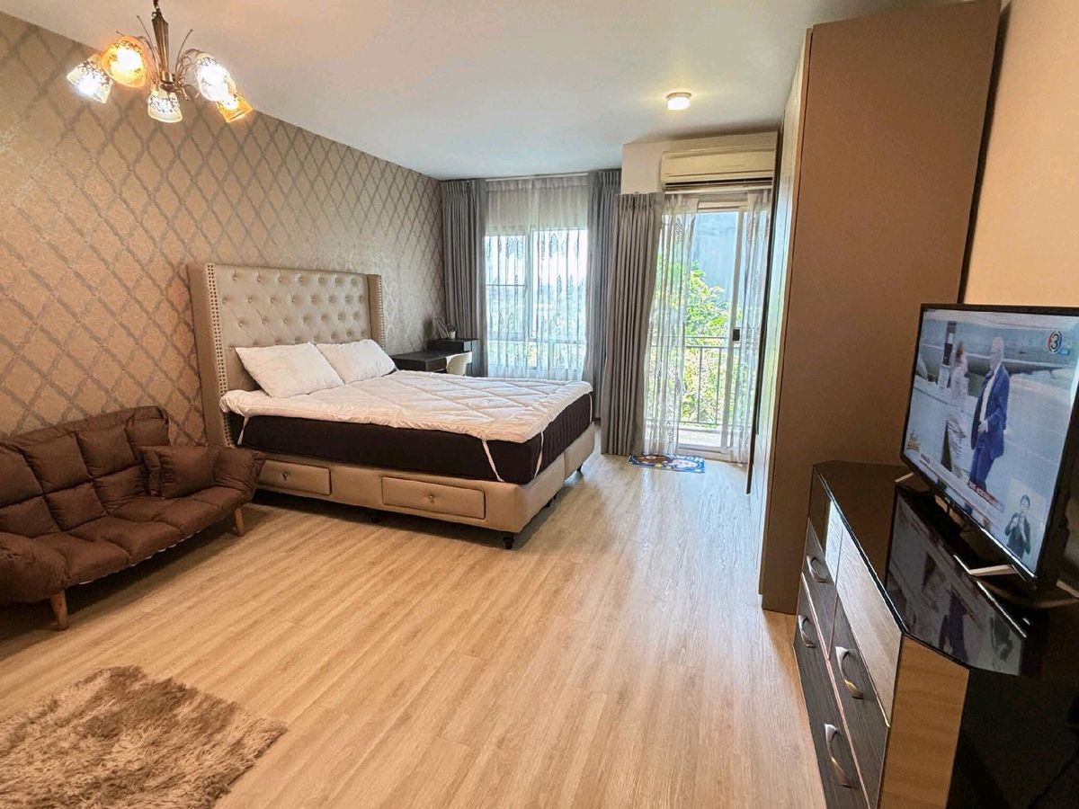 ให้เช่าคอนโดลาดกระบัง สุวรรณภูมิ : 𝐈𝐑𝐈𝐒 𝐀𝐕𝐄𝐍𝐔𝐄 อ่อนนุช ลาดกระบัง ห้องสวยืตกแต่ง พร้อมอยู่!!