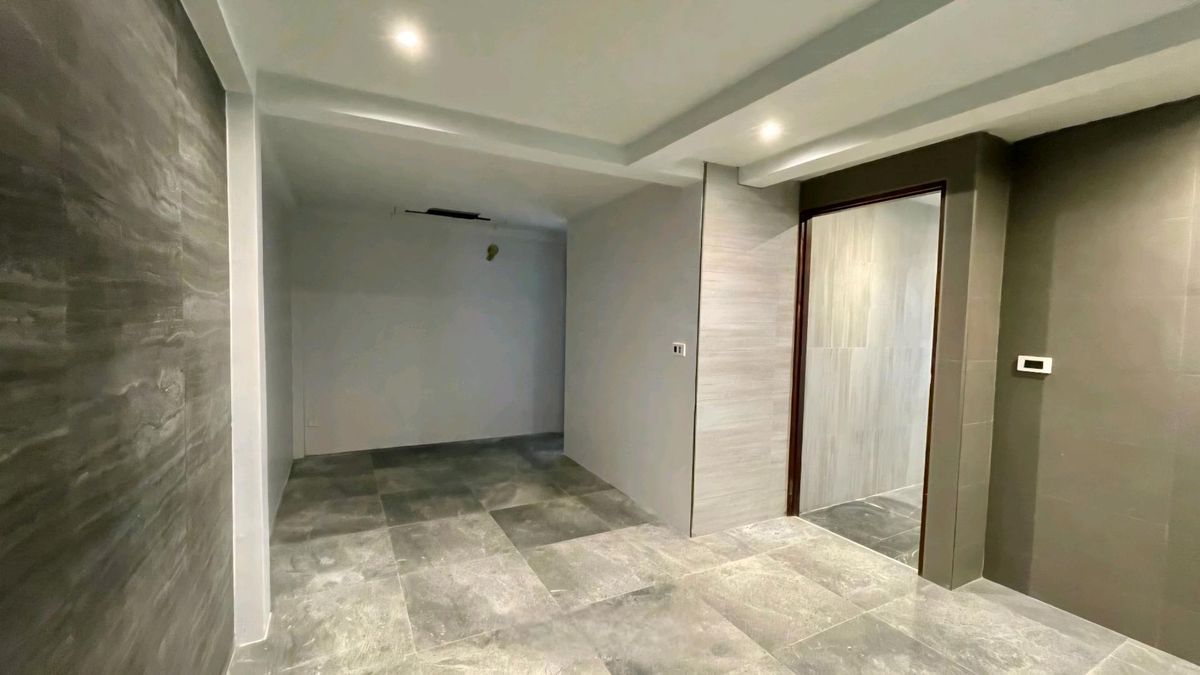 For SaleHome OfficeRatchadapisek, Huaikwang, Suttisan : For Sale: 2 Storay Single House - Home Office Soi Rung Rueng Suthisan (2 -storey detached house, home office