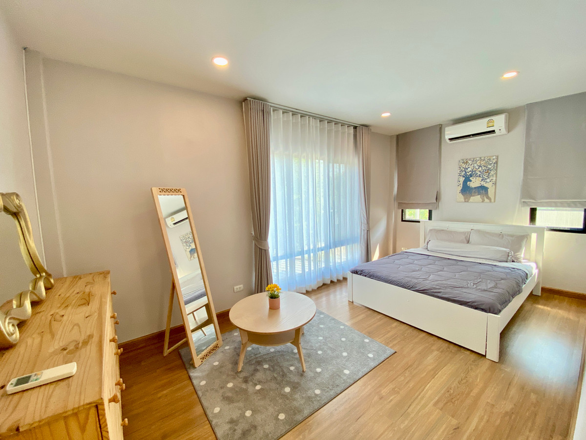 For RentHousePattanakan, Srinakarin : 🏡 For Rent: Luxury Corner House – The City Pattanakarn Phase 1 (Pet Friendly)