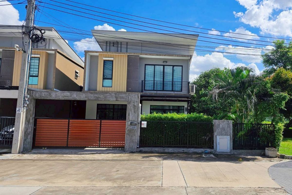 บ้านวิภาวดี ดอนเมือง หลักสี่ : 🔴45,000฿🔴 𝐇𝐨𝐮𝐬𝐞 𝗡𝗲𝗮𝗿 𝗗𝗼𝗻 𝗠𝘂𝗲𝗮𝗻𝗴 𝗔𝗶𝗿𝗽𝗼𝗿𝘁, 𝗛𝗮𝗿𝗿𝗼𝘄 𝗦𝗰𝗵𝗼𝗼𝗹┃บ้านทำเลดี ติดสนามบินดอนเมือง รร. Harrow ✅ ใกล้ สนามบินดอนเมือง ยินดีบริการ🙏สนใจทัก 𝙇𝙄𝙉𝙀 มานะคะ (ตอบไวมาก):​📱 รหัสทรัพย์​ 6806-2606 📱: ไอดีไลน์:@bbcondo88