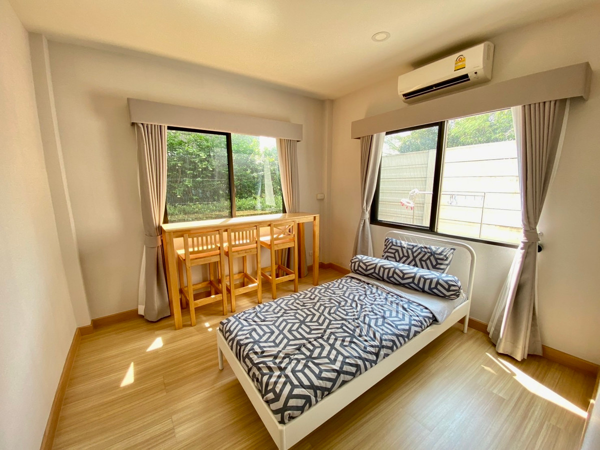 For RentHousePattanakan, Srinakarin : 🏡 For Rent: Luxury Corner House – The City Pattanakarn Phase 1 (Pet Friendly)