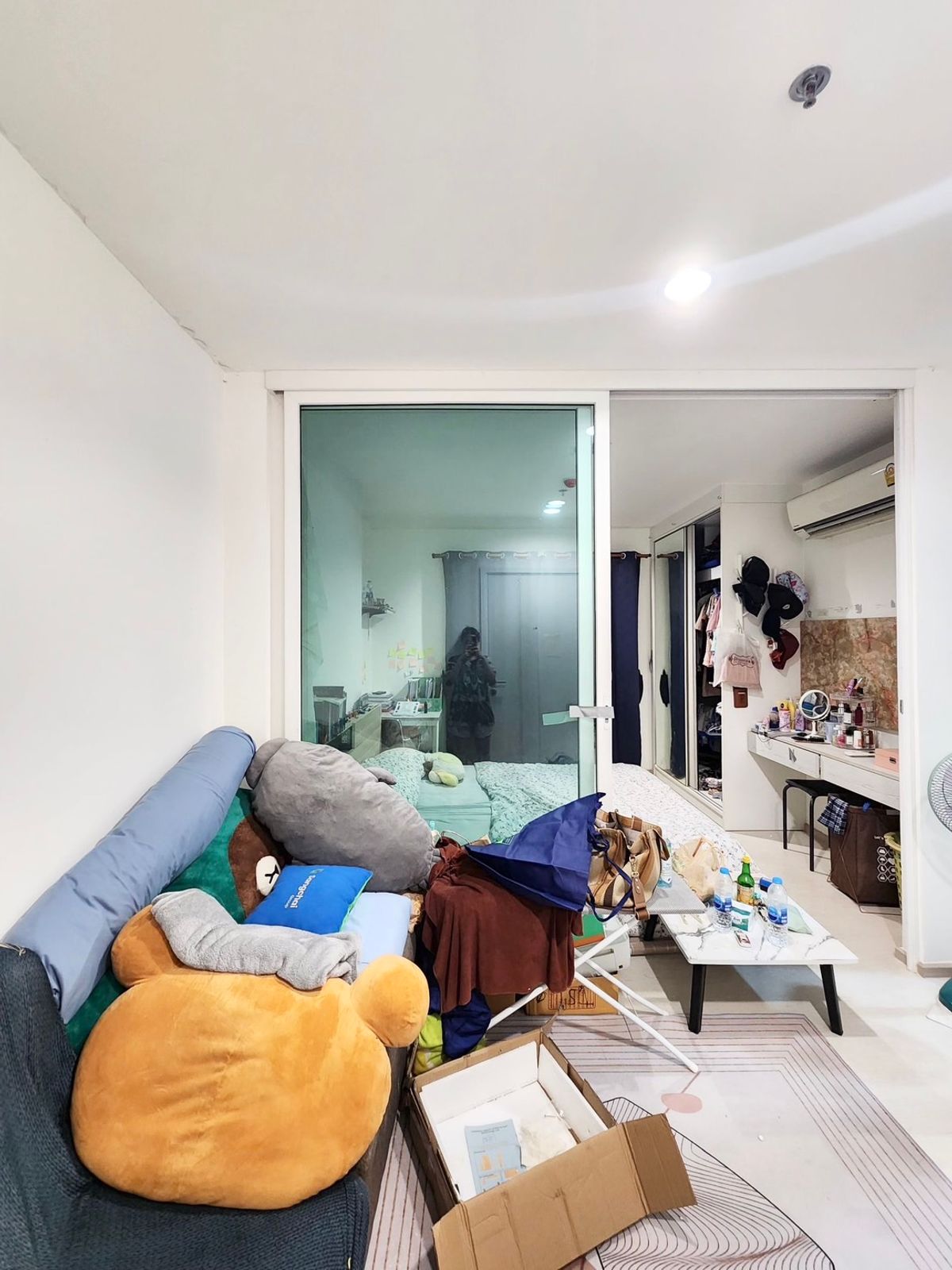 For RentCondoSamut Prakan,Samrong : ASPIRE ERAWAN condo rental. The room has never been rented. The central part is full. Next to BTS Erawan / call 099-149-5164