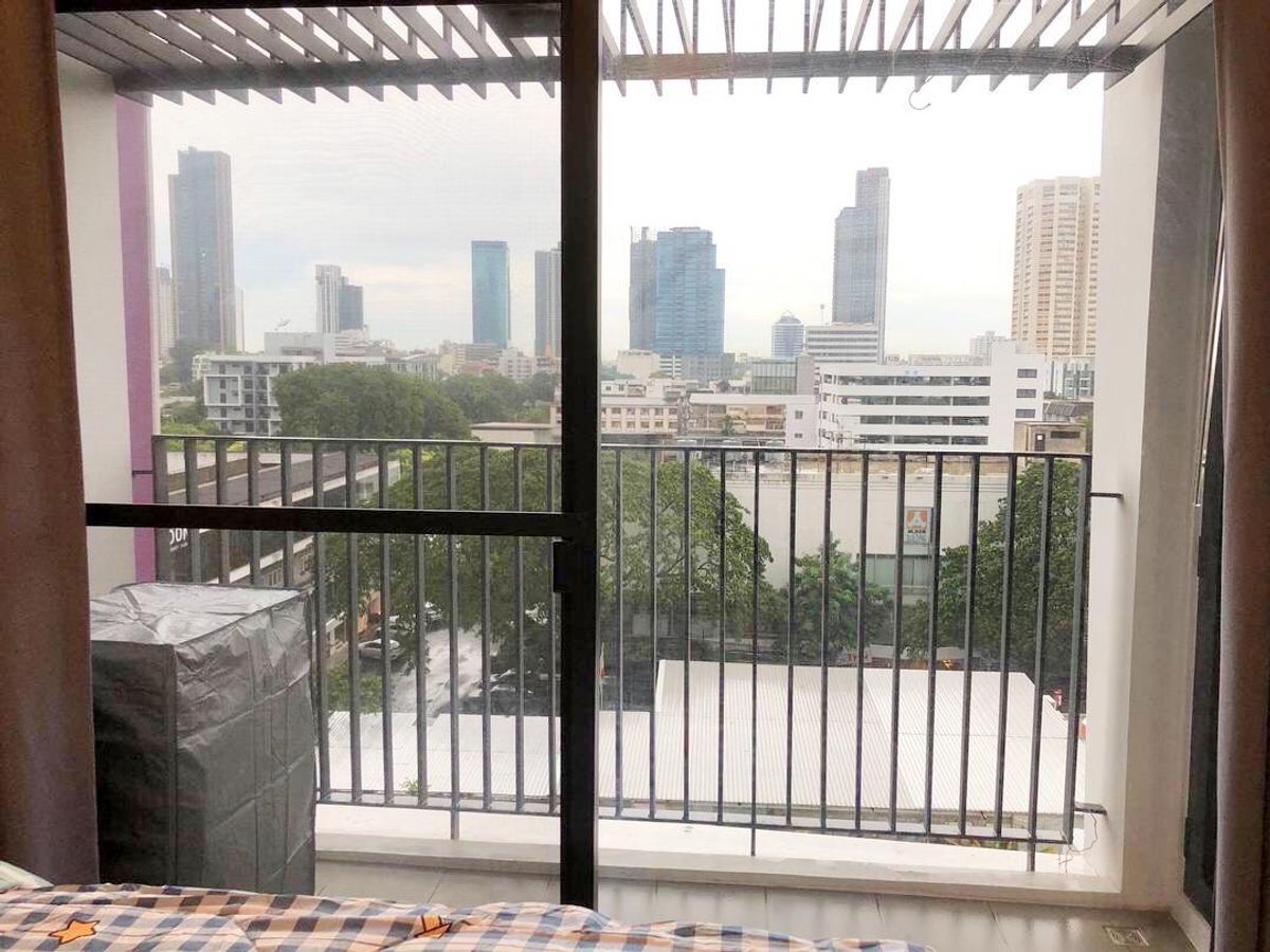 For RentCondoSukhumvit, Asoke, Thonglor : Condo for rent XT Ekkamai (Sukhumvit 63) size 30 sqm. | 7th floor
