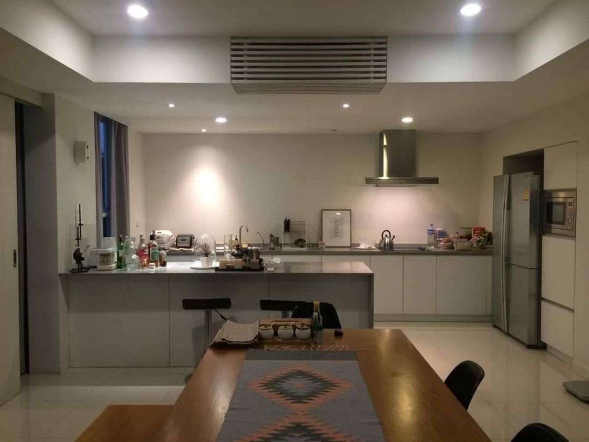 ขายบ้านลาดกระบัง สุวรรณภูมิ : คอร์ทยาร์ด วิลล่า พระราม 9 - วงแหวน / 3 ห้องนอน (ขายพร้อมผู้เช่า), Courtyard Villa Rama 9 - Wongwaen (SALE WITH TENANT) AA521