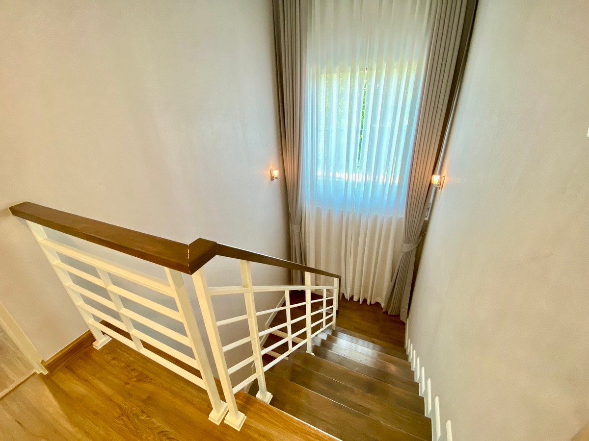 For RentHousePattanakan, Srinakarin : 🏡 For Rent: Luxury Corner House – The City Pattanakarn Phase 1 (Pet Friendly)