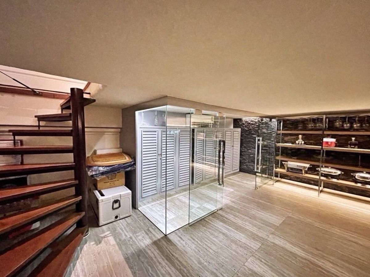 ขายบ้านแจ้งวัฒนะ เมืองทอง : บ้านหรูทำเลเมืองทองธานี  ใกล้อิมแพ็คเมืองทองธานี แจ้งวัฒนะ- ดอนเมือง รถไฟฟ้าสายสีชมพูสถานีอิมแพ็คเมืองทอง แจ้งวัฒนะ  พร้อมเฟอร์นิเจอร์ พร้อมอยู่