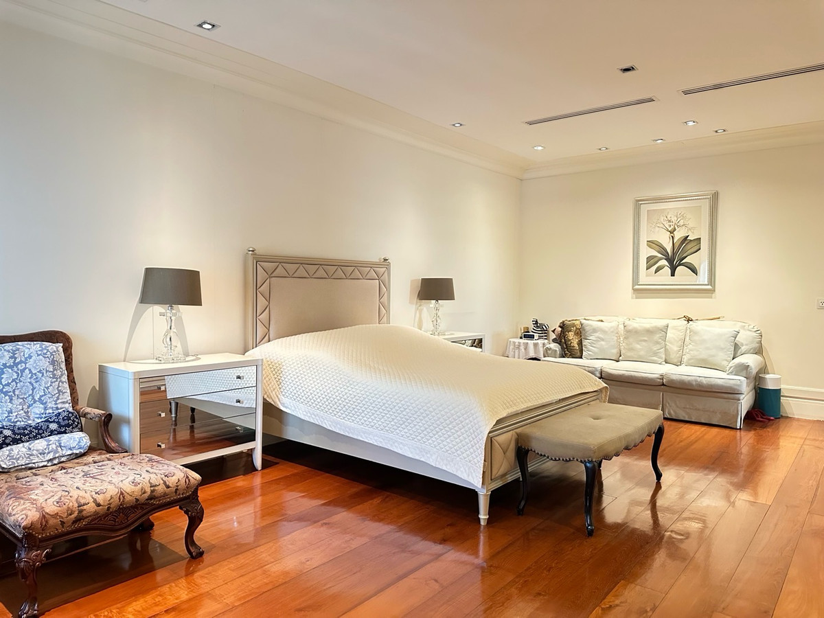 ขายบ้านแจ้งวัฒนะ เมืองทอง : บ้านหรูทำเลเมืองทองธานี  ใกล้อิมแพ็คเมืองทองธานี แจ้งวัฒนะ- ดอนเมือง รถไฟฟ้าสายสีชมพูสถานีอิมแพ็คเมืองทอง แจ้งวัฒนะ  พร้อมเฟอร์นิเจอร์ พร้อมอยู่