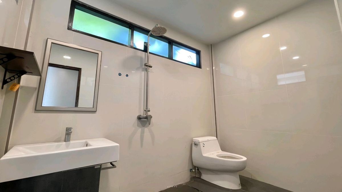 For SaleHome OfficeRatchadapisek, Huaikwang, Suttisan : For Sale: 2 Storay Single House - Home Office Soi Rung Rueng Suthisan (2 -storey detached house, home office