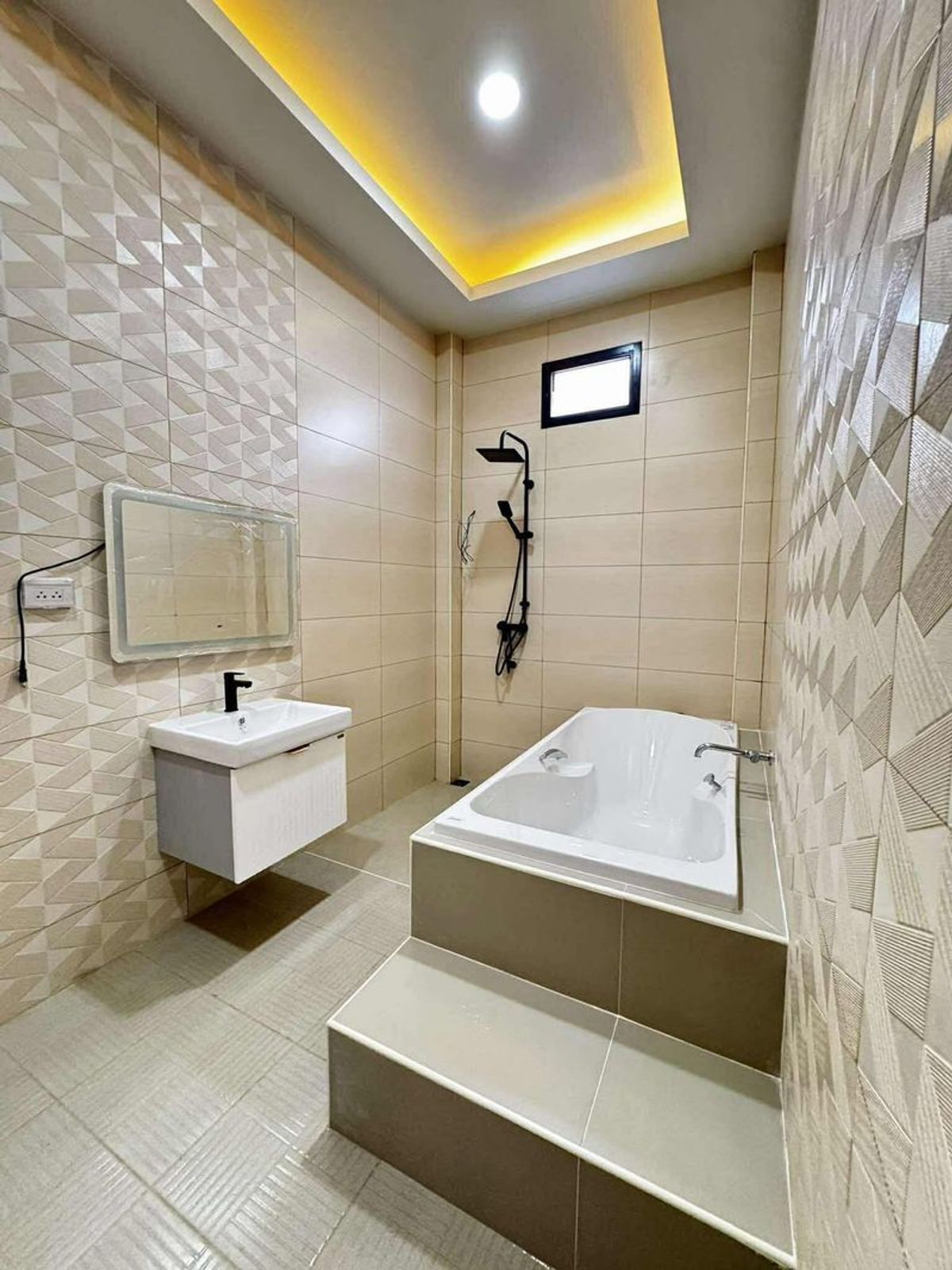 For SaleHouseChiang Rai : House for sale, 3 bedrooms, 2 bathrooms, 80 sq.m.