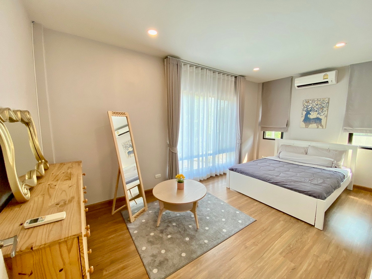 For RentHousePattanakan, Srinakarin : 🏡 For Rent: Luxury Corner House – The City Pattanakarn Phase 1 (Pet Friendly)