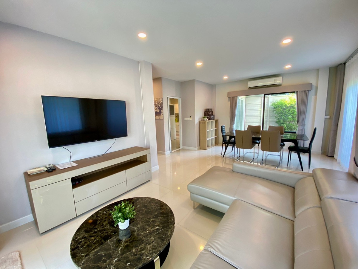 For RentHousePattanakan, Srinakarin : 🏡 For Rent: Luxury Corner House – The City Pattanakarn Phase 1 (Pet Friendly)