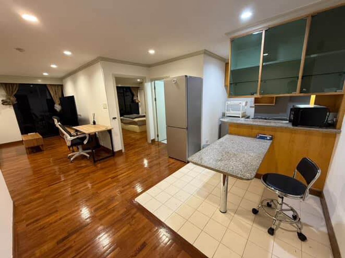 ให้เช่าคอนโดสาทร นราธิวาส : เช่า RR228 Sampoom Garden Condo ห้องสวยพร้อมอยู่  ใกล้รถไฟฟ้า BTS เซนต์หลุย