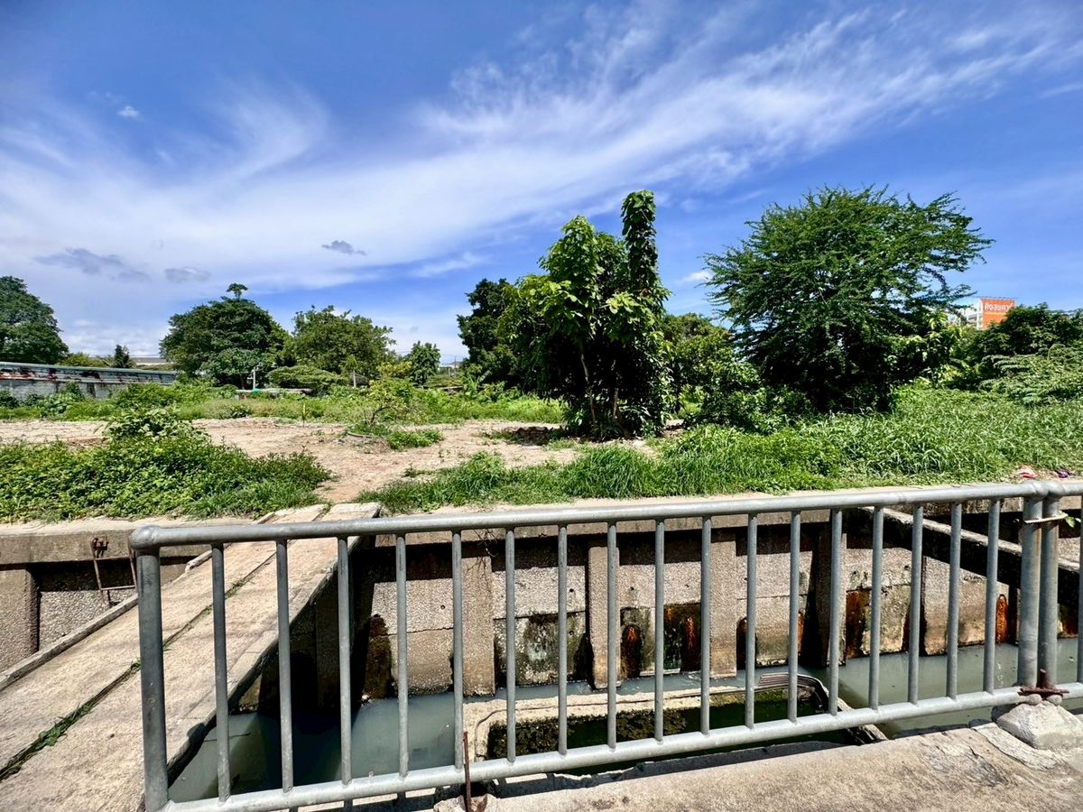 ขายที่ดินพระราม 3 สาธุประดิษฐ์ : ประกาศขายที่ดินสวย! วัดไผ่เงินโชตนาราม 2 ไร่!** (N.1769)