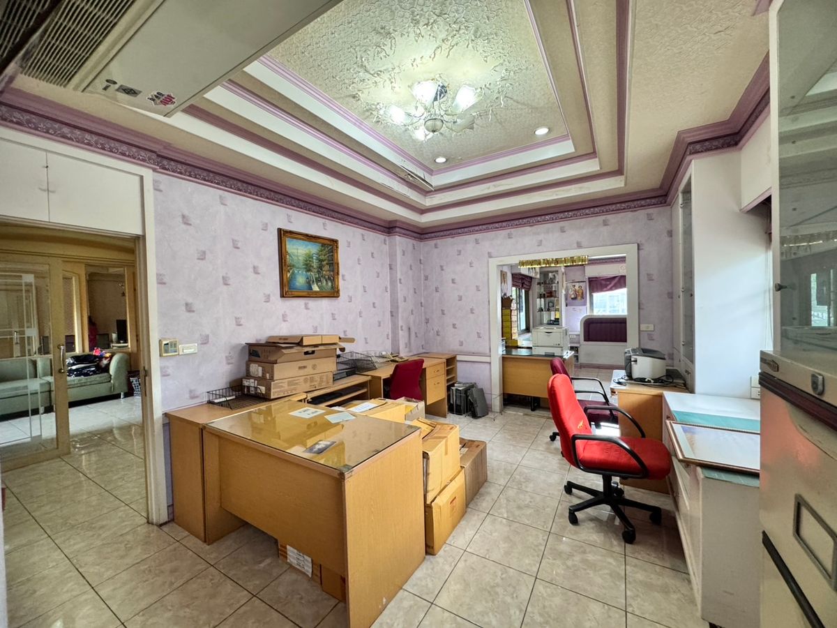 ขายบ้านโชคชัย4 ลาดพร้าว71 : ขายบ้านเดี่ยว 2 ชั้น ในหมู่บ้านรัชดา1 (ซอยลาดพร้าว 80 แยก 24) ใกล้เซ็นทรัลอีสต์วิลล์ (N.1770)