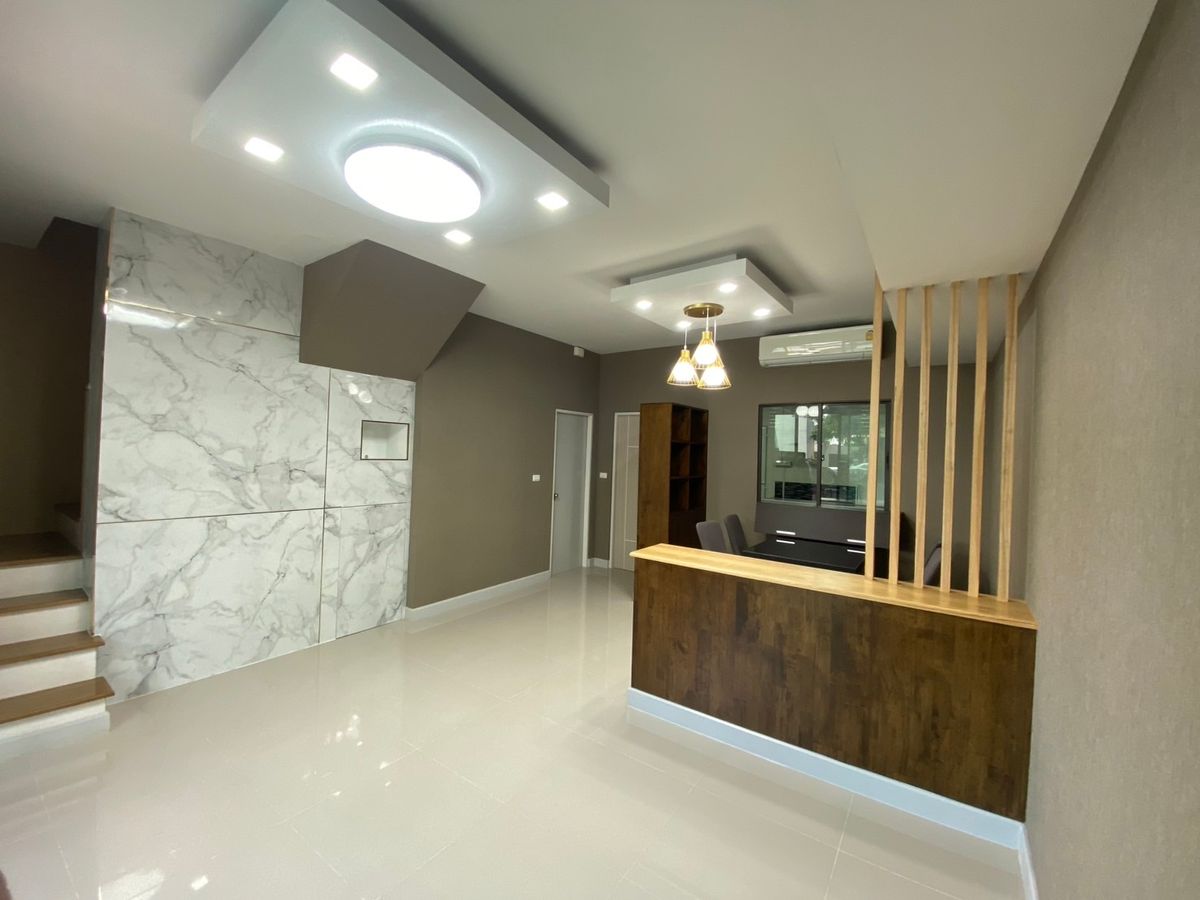 ขายทาวน์โฮมพัฒนาการ ศรีนครินทร์ : พลีโน่ พระราม 9 - กรุงเทพกรีฑา / 3 ห้องนอน (ขาย), Pleno Rama 9 - Krungthepkritha / 3 Bedrooms (SALE WITH TENANT) AA524