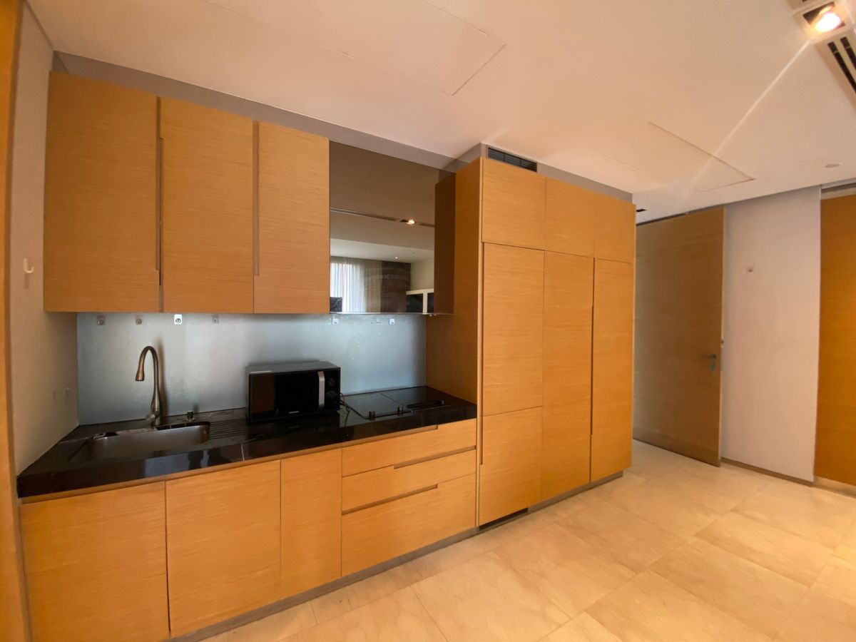 For SaleCondoSilom, Saladaeng, Bangrak : URGENT SALE! Rare Unit at Saladaeng Residences, Attractive Price: THB 20.45 Million, (Only THB 220,000/SQ.M. - Great Value!), Spacious 92 SQ.M., 2 Bedrooms, 2 Bathrooms.