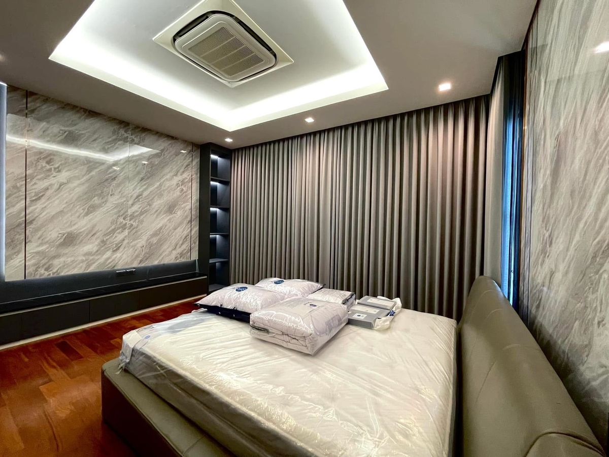 For RentHouseEakachai, Bang Bon : The Pavilla Bang Bon 3, a large luxury single house with free swimming pool, Fully Furnished, Ready to Move in