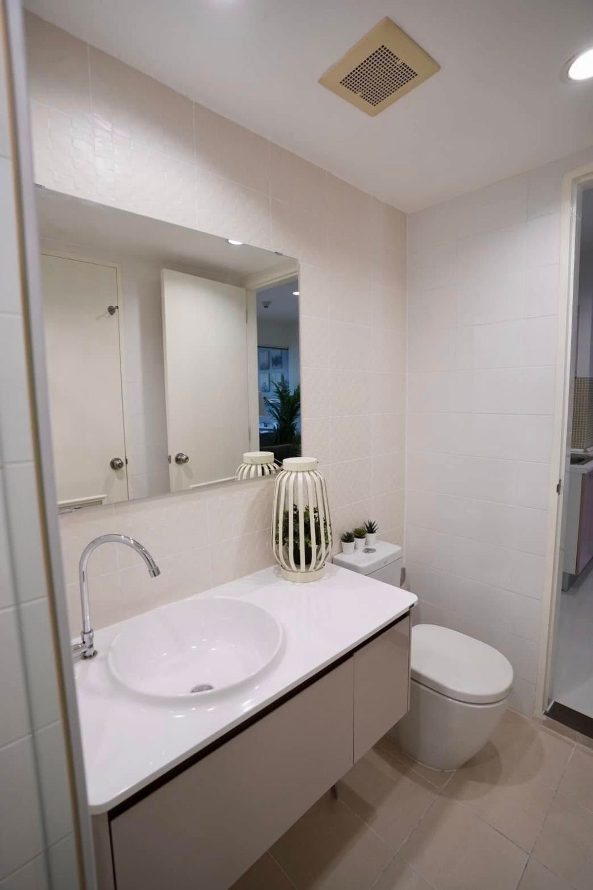 For SaleCondoRama9, Petchburi, RCA : Condo for sale, The Mark Ratchada-Airport, 2 bedrooms, 39 sqm. New renovated near Rama 9 and MRT junction.