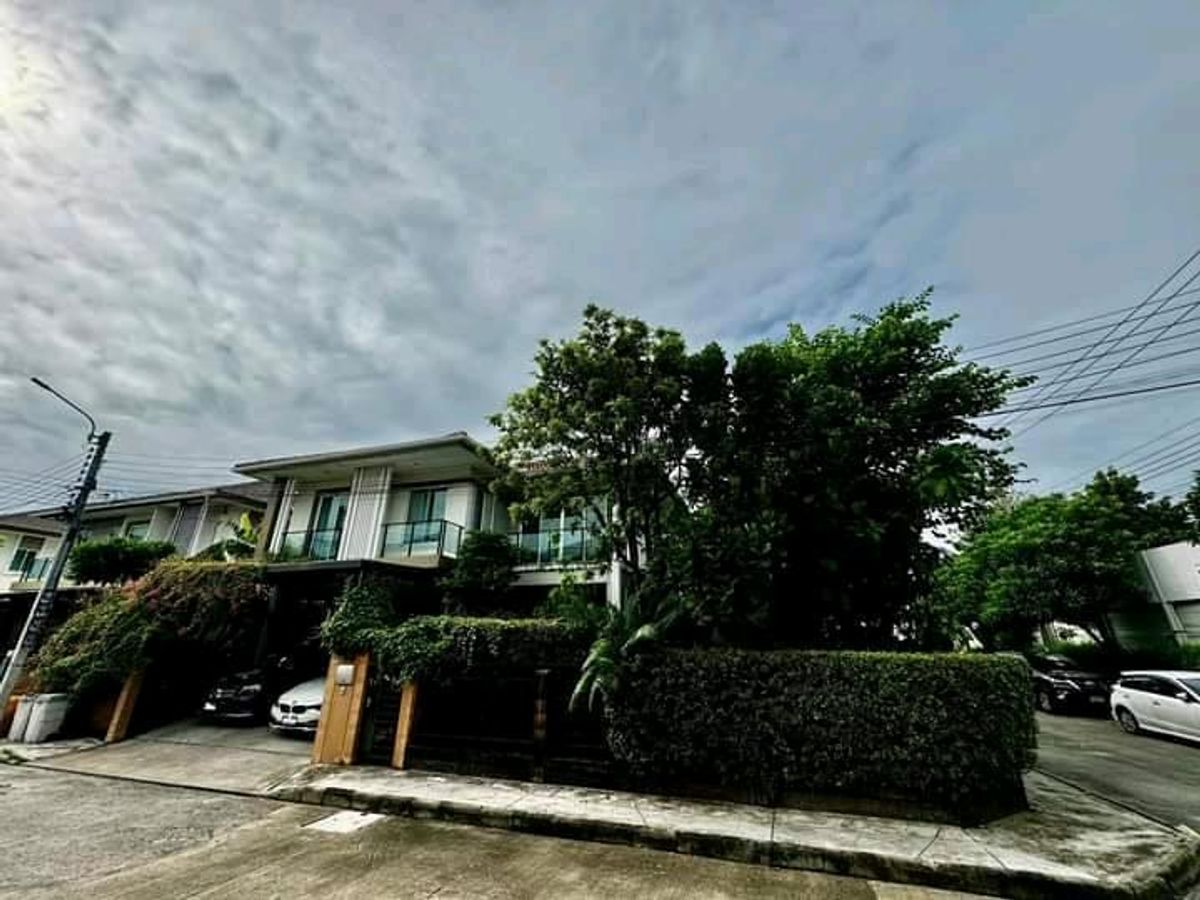 ขายบ้านพัฒนาการ ศรีนครินทร์ : บ้านเดี่ยว เดอะ แพลนท์ พัฒนาการ The Plant Pattanakarn
ขายบ้านเดี่ยว 2 ชั้นในซอยพัฒนาการ 38 หมู่บ้านเดอะแพลนท์  บ้านหัวมุม