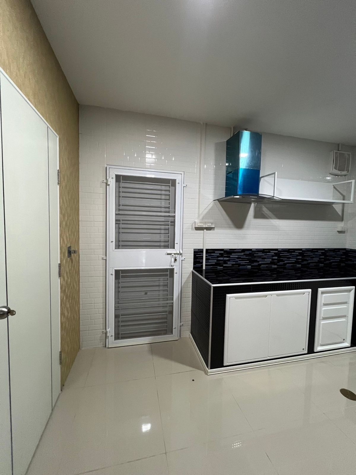 ขายทาวน์โฮมพัฒนาการ ศรีนครินทร์ : พลีโน่ พระราม 9 - กรุงเทพกรีฑา / 3 ห้องนอน (ขาย), Pleno Rama 9 - Krungthepkritha / 3 Bedrooms (SALE WITH TENANT) AA524